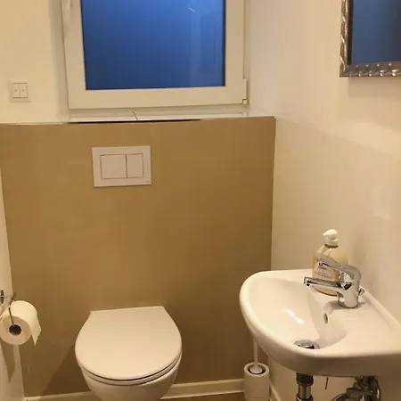 3 Schlafzimmer Und Ueberdachtem Suedbalkon In Apartmán *