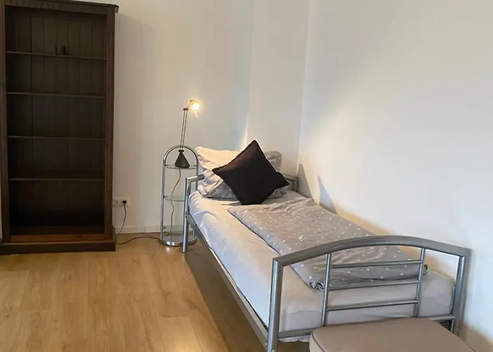 Apartament 3 Schlafzimmer Und Ueberdachtem Suedbalkon In *